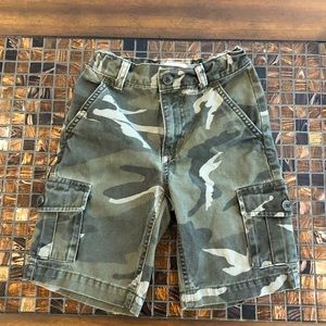 Old Navy boys camo cargo shorts